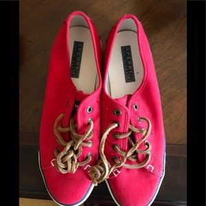 SIZS 6 1/2 WOMAN RED SPERRY TOP- SIDER